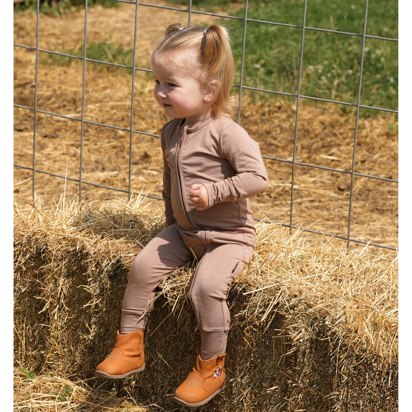 Zipper Sleeper - Hazel