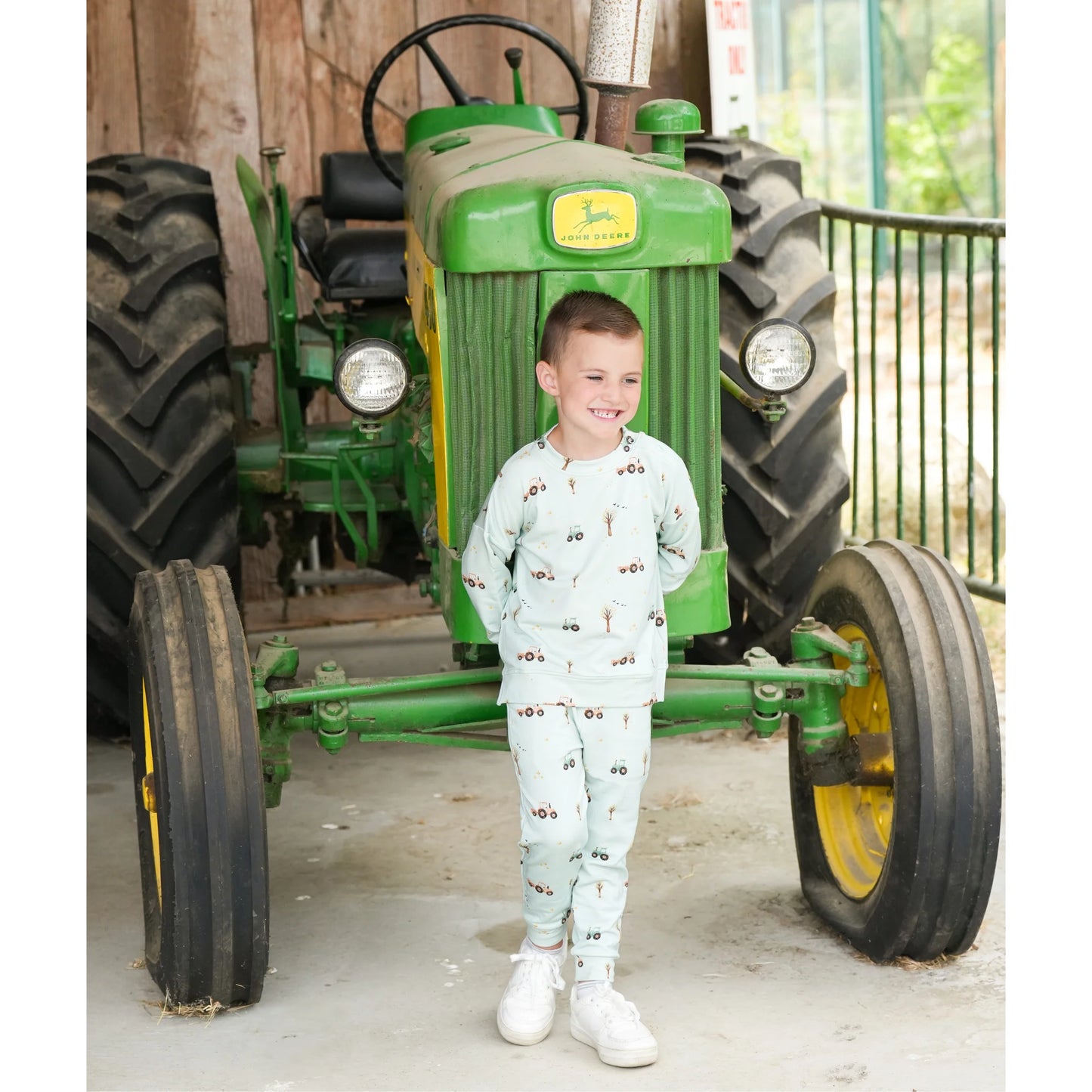 
                  
                    Sweatshirt - Tractors
                  
                
